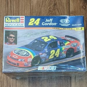 Revell Monogram Jeff Gordon 24 Monte Carlo